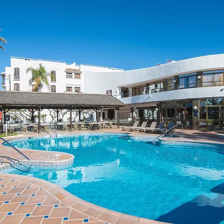 Macdonald Villacana *