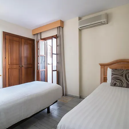 Macdonald Villacana *