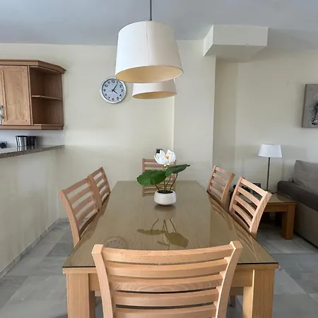 Macdonald Villacana אסטפונה