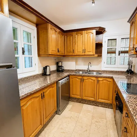 Macdonald Villacana Apartment