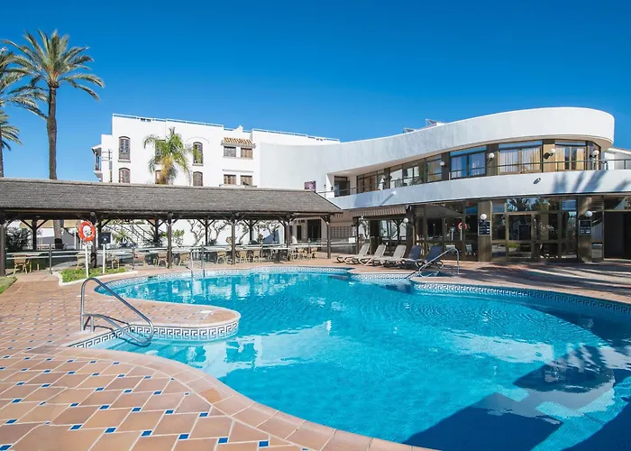 Macdonald Villacana *