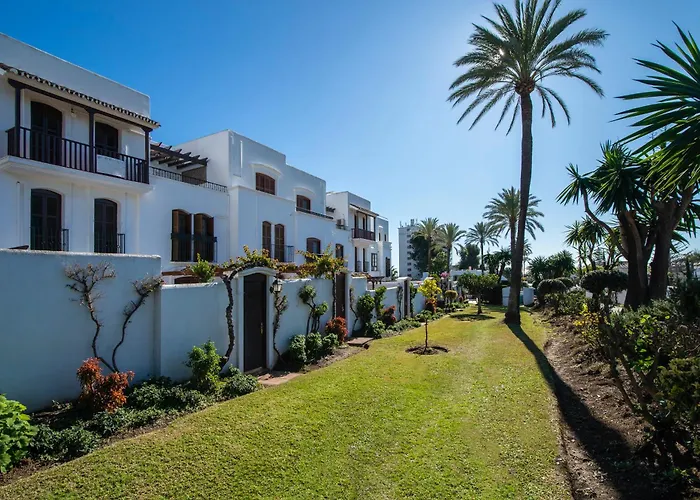 Macdonald Villacana *