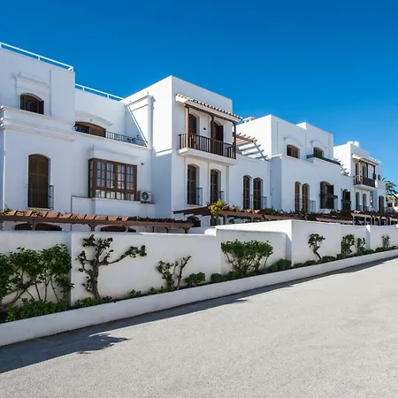 Macdonald Villacana Apartman Estepona