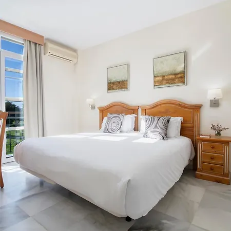 Macdonald Villacana *