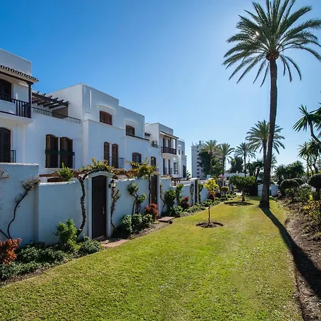 Macdonald Villacana *