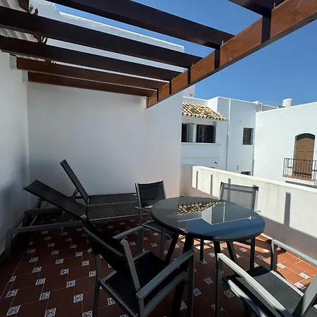 Macdonald Villacana Apartman Estepona