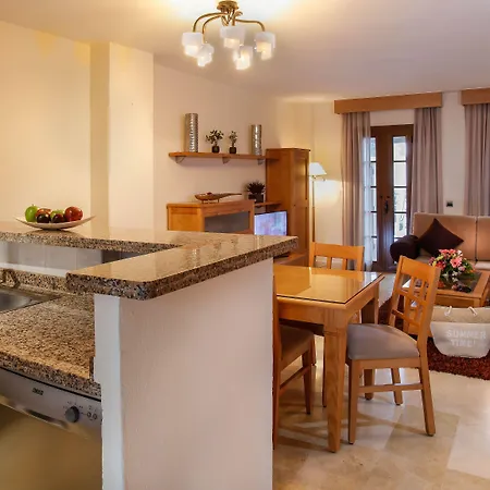 Macdonald Villacana *