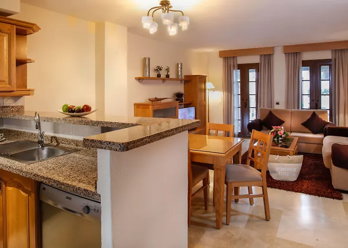 Macdonald Villacana *